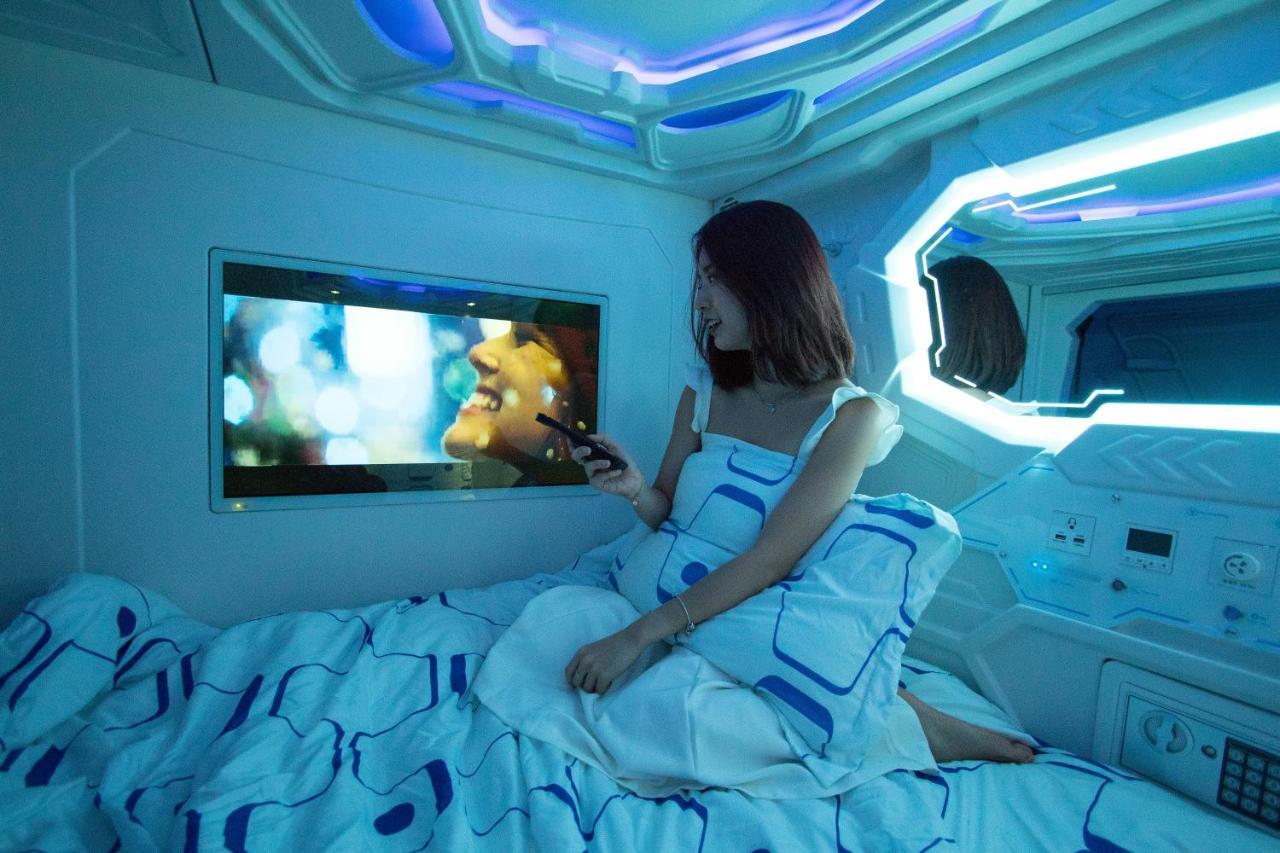 Jc Space Capsule Hotel Куах Экстерьер фото